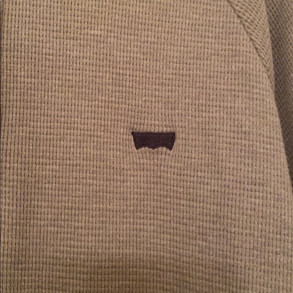 Levi’s men pull over - Picture 3 of 9
